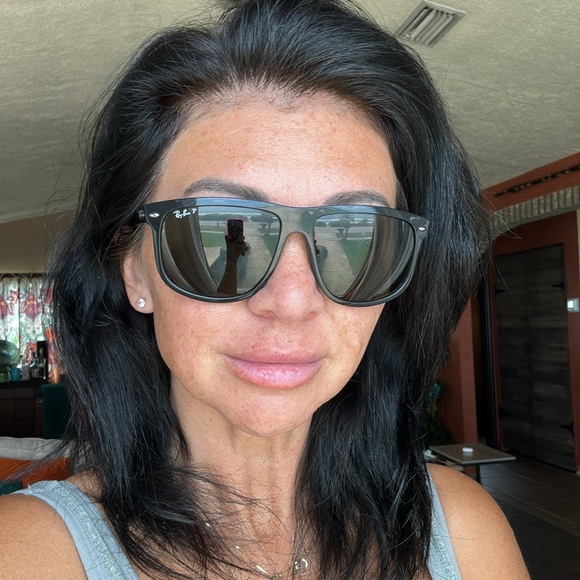 Ray Ban Boyfriend polarized square sunglasses. - Picture 7 of 9